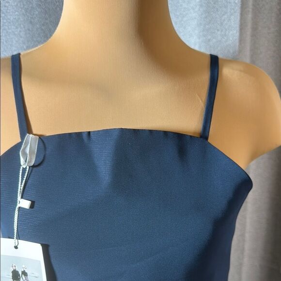B X Z Elegant Blue Sleeveless Dress - Picture 3 of 12